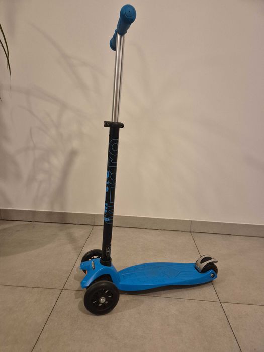 Hulajnoga Maxi Micro niebieska