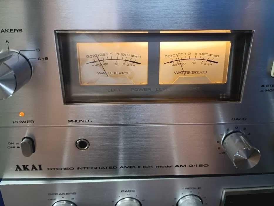 AKAI AM 2450 Amplificador q.novo