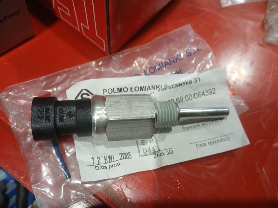 Włącznik światła cofania do poloneza CARO