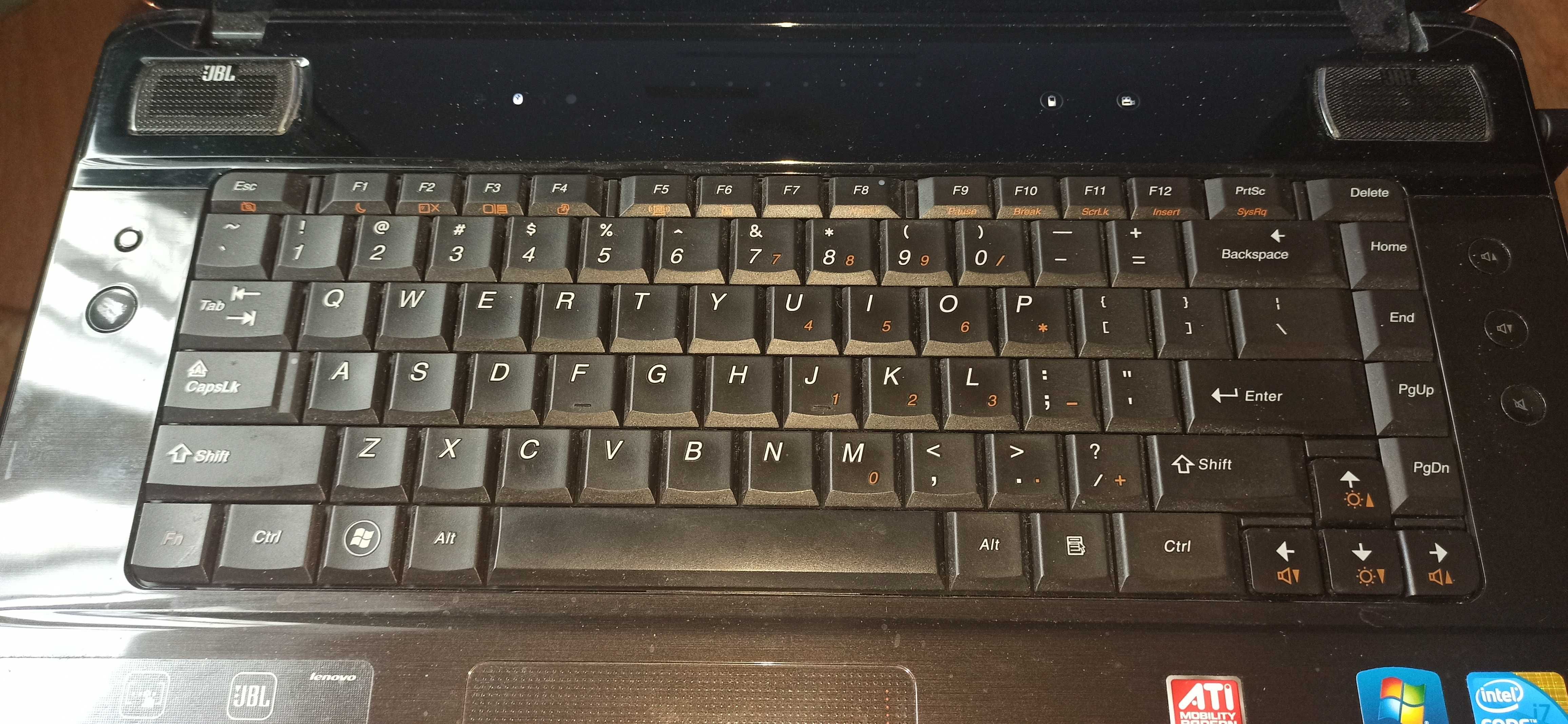 Laptop Lenovo IdeaPad Y560 +Windows 7HP +Office 2007 +Nero 7  +teczka