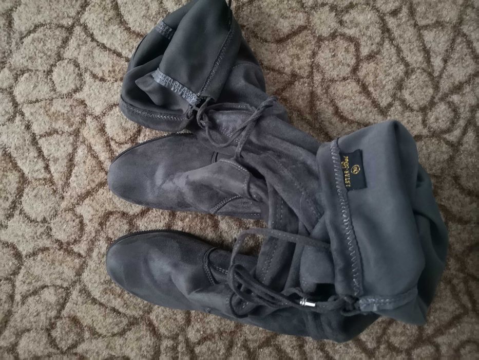 Wysokie szare kozaki obcas rozm. 39