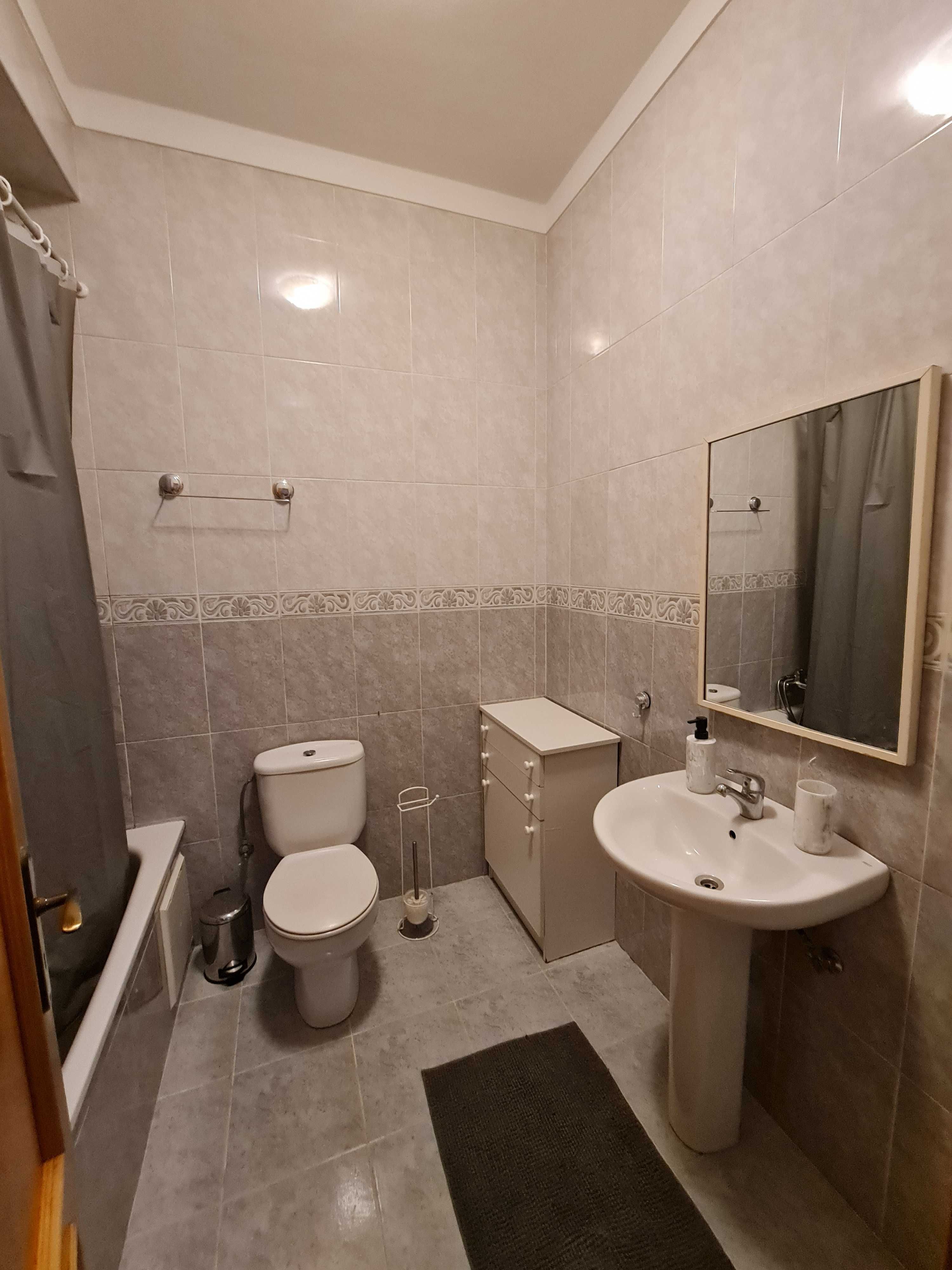 Quarto suite Lamego estudante