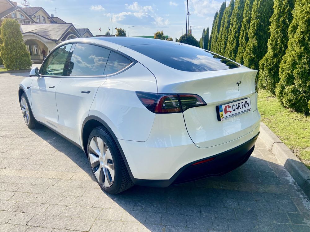 Tesla model Y!Germany