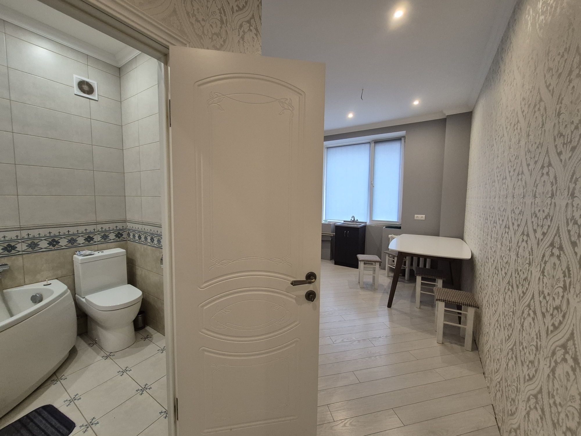 Сдам недорого красивую 2к.кв.в центре.FINKA