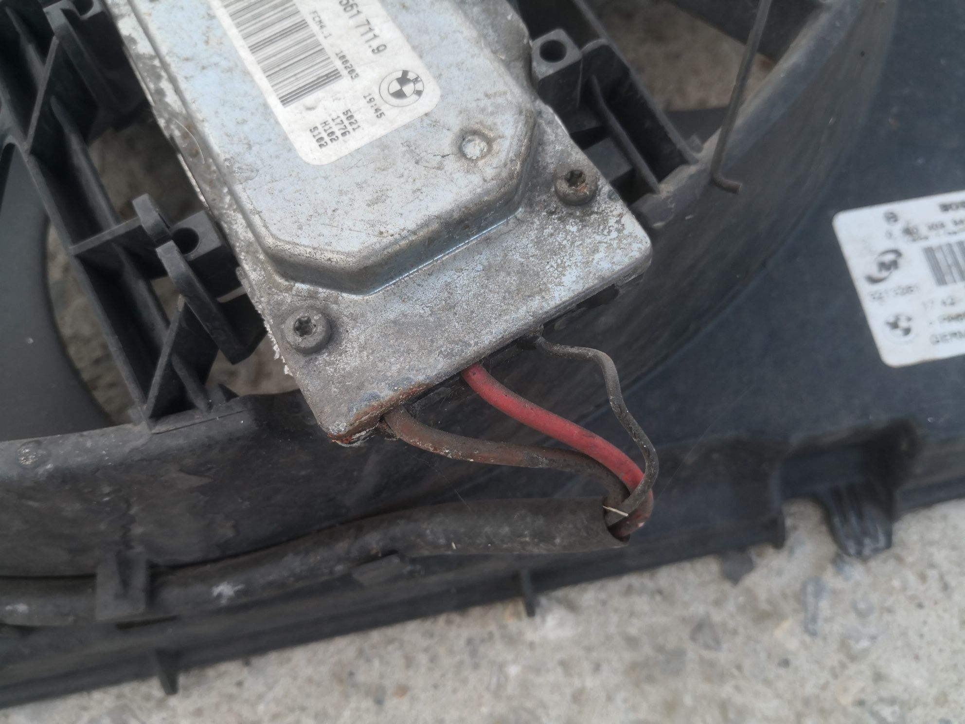 Wentylator chłodnicy klimatyzacji z modułem BMW e90 e91 e92 e87 e81 e8