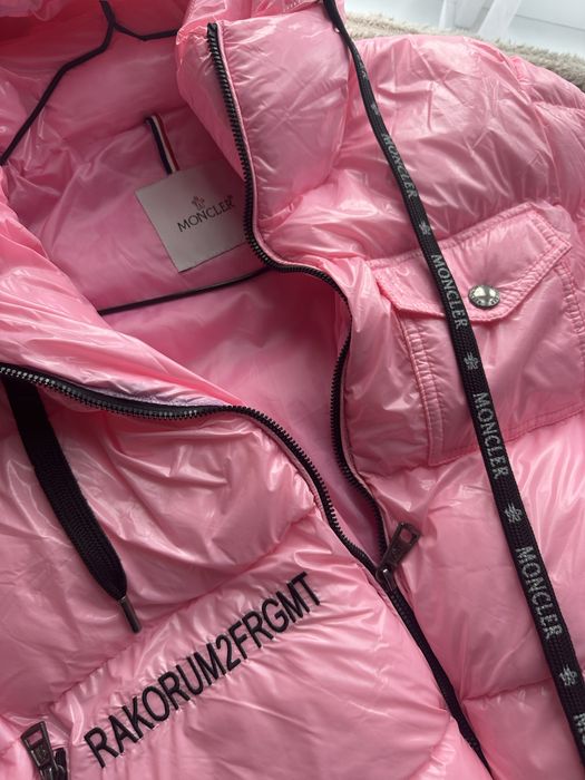Куртка рожева Moncler