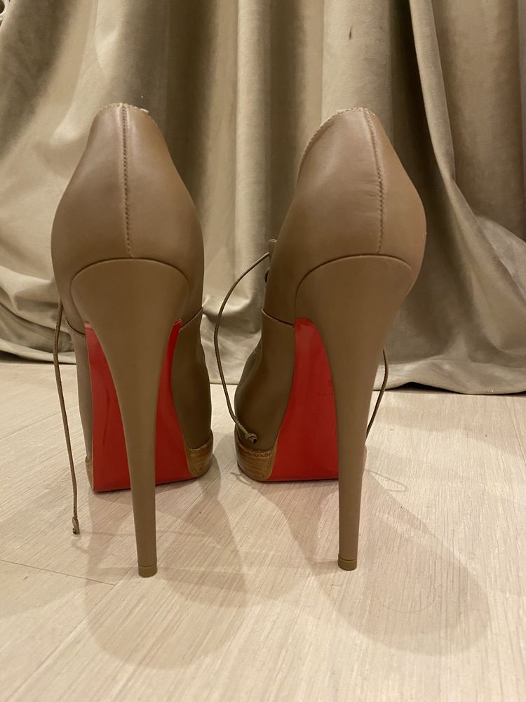 Louboutin туфли оригинал