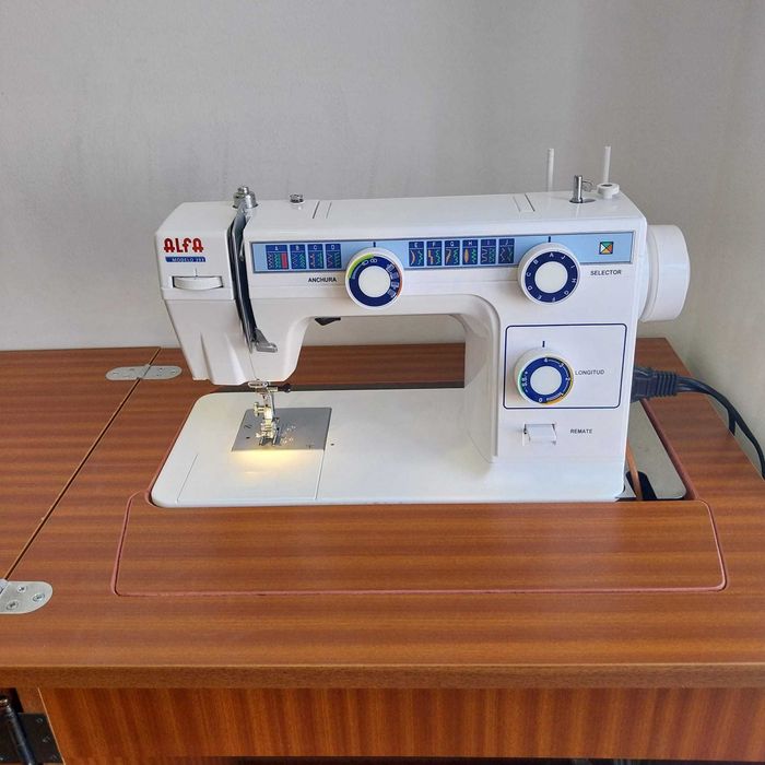 Máquina de costura - ALFA