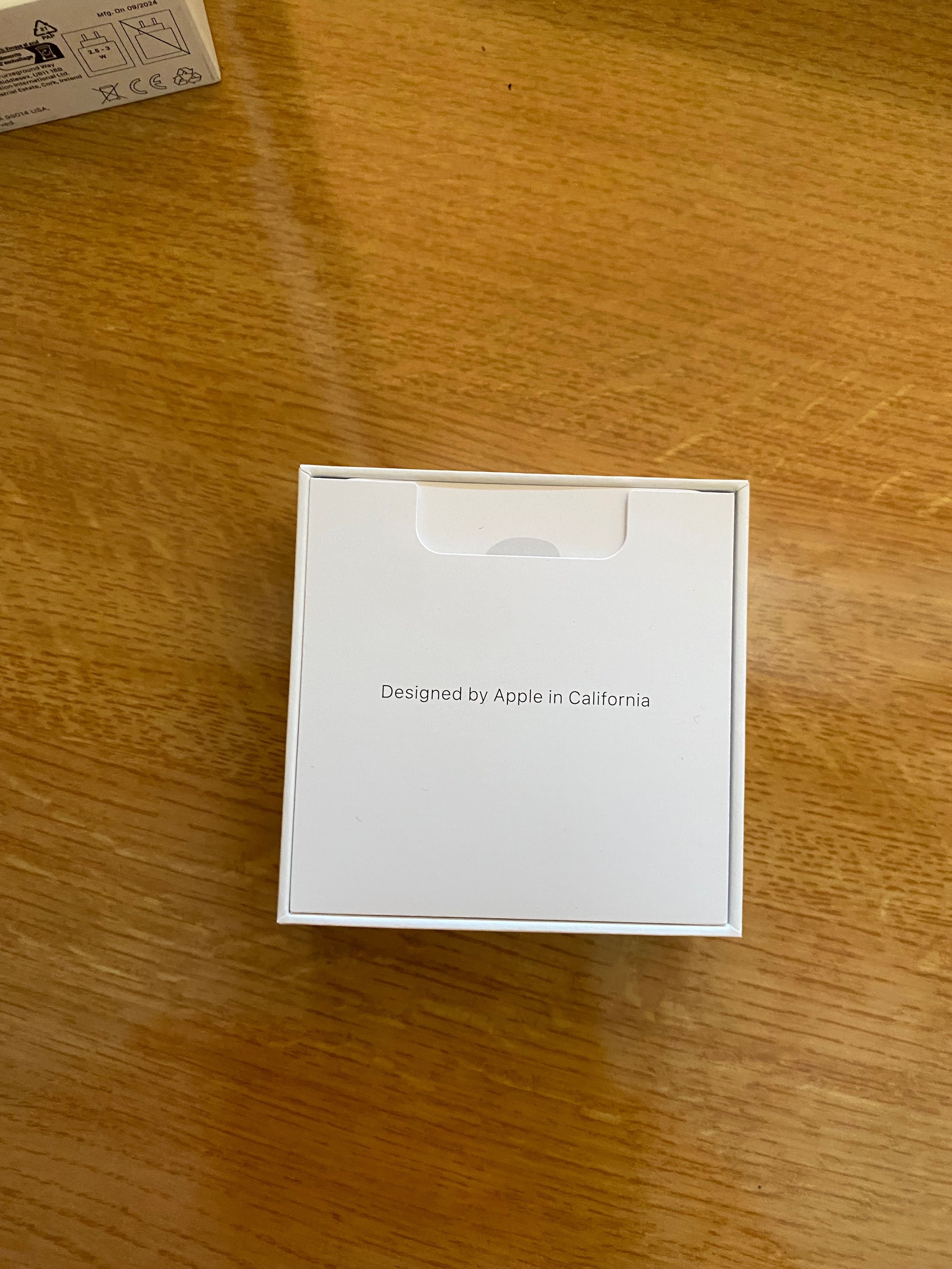 Słuchawki AirPods W dobrym stanie