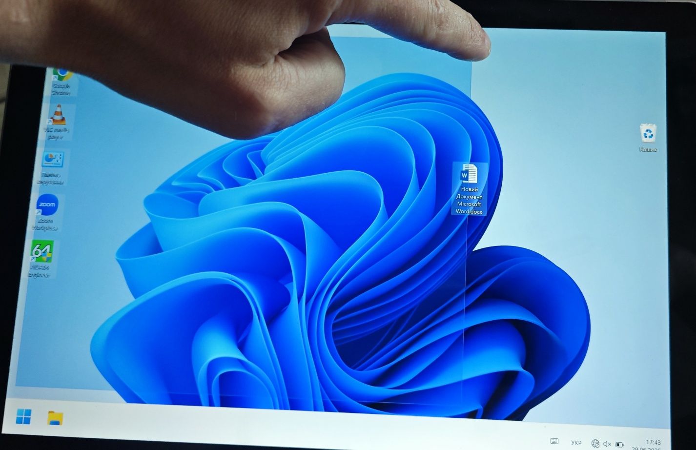 Microsoft surface pro 5 4/128 model 1796