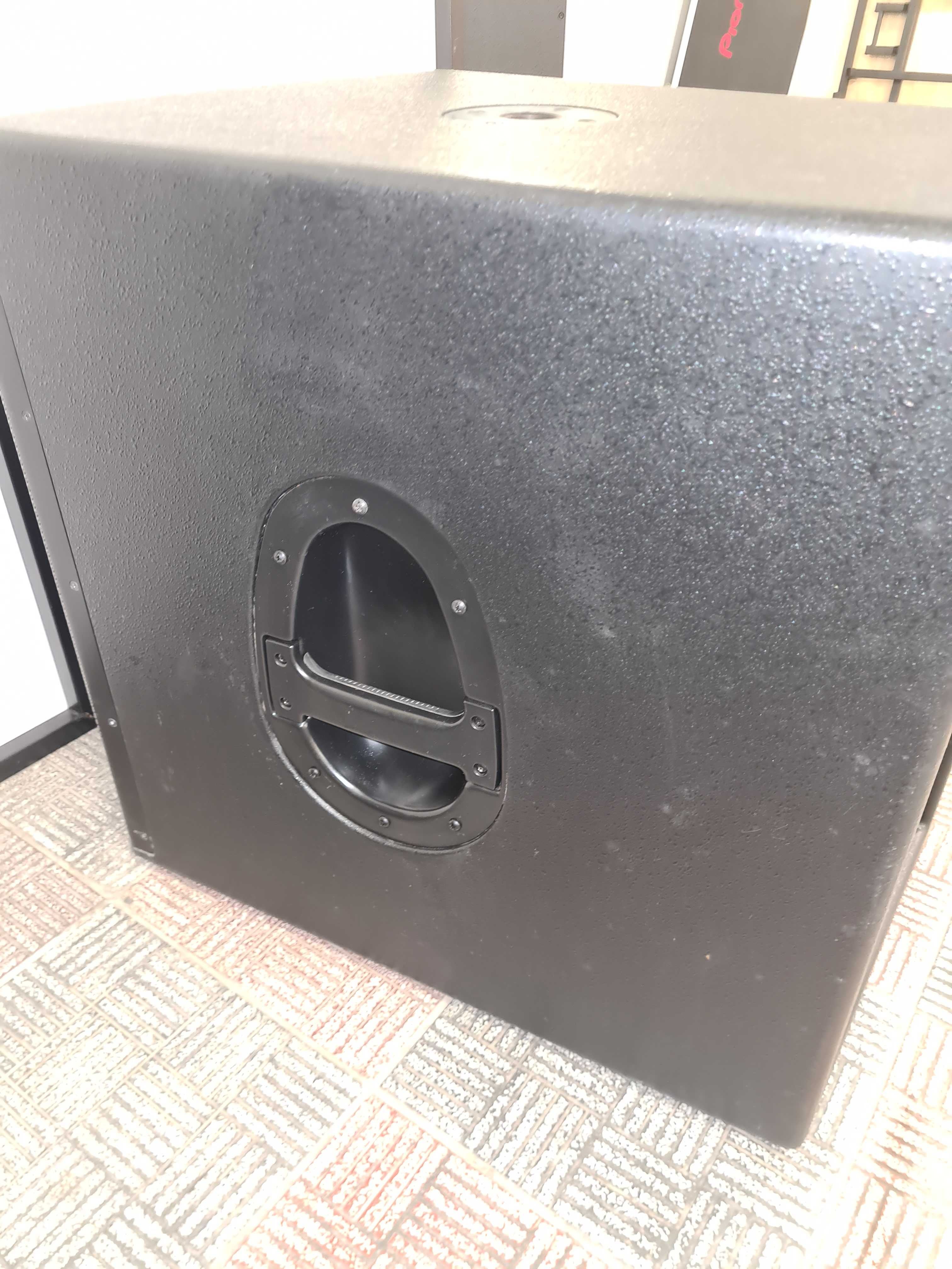 Aktywny subwoofer Mackie SRM 1801, na głośniku 18Sound, okazja 2szt