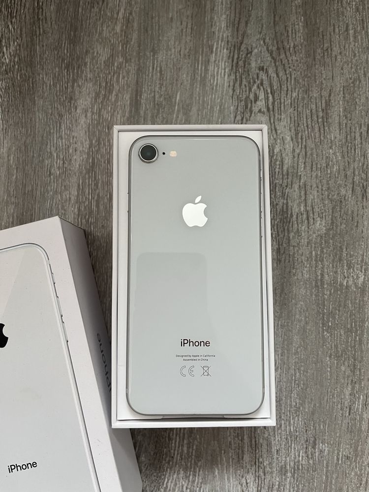 iPhone 8 64GB bialy bez wad