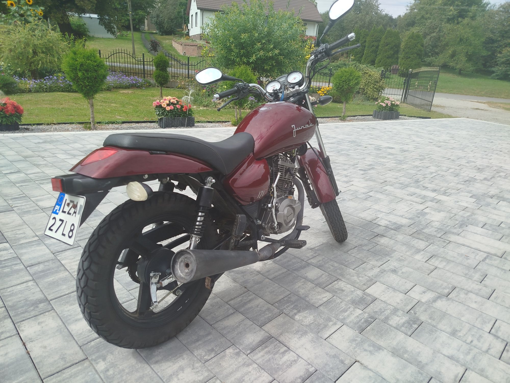 Motocykl Junak 121