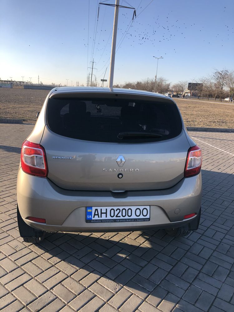 Renault Sandero 2013