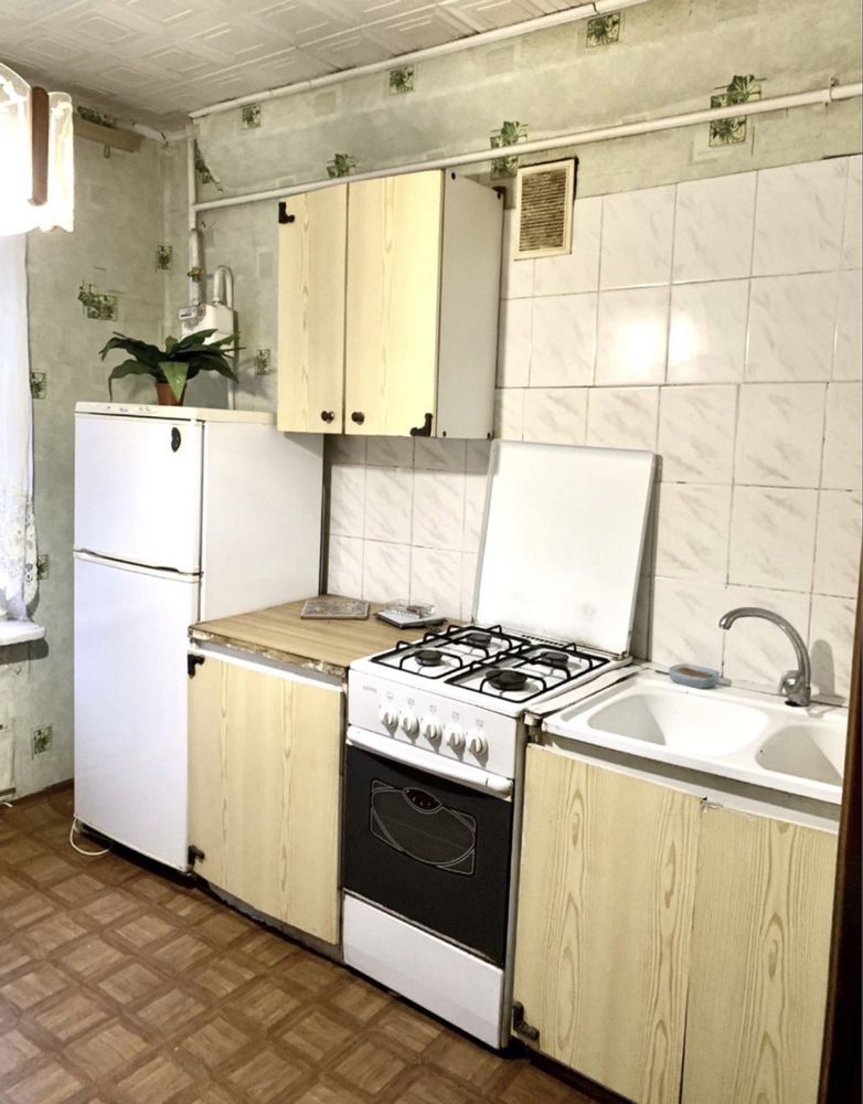 Продам 2 ком квартиру Южный 2-й мкр-н Коммунарский р-н