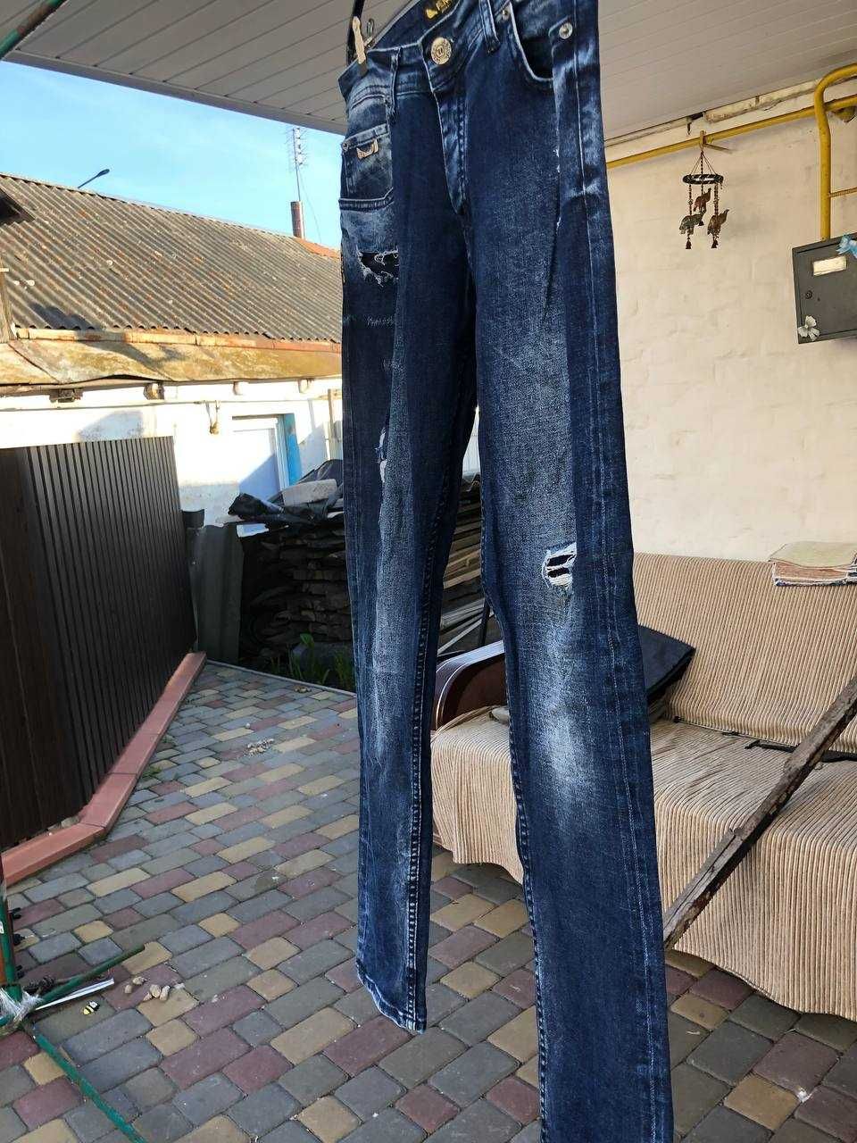 Фрмені джинси  Fendi роз.30