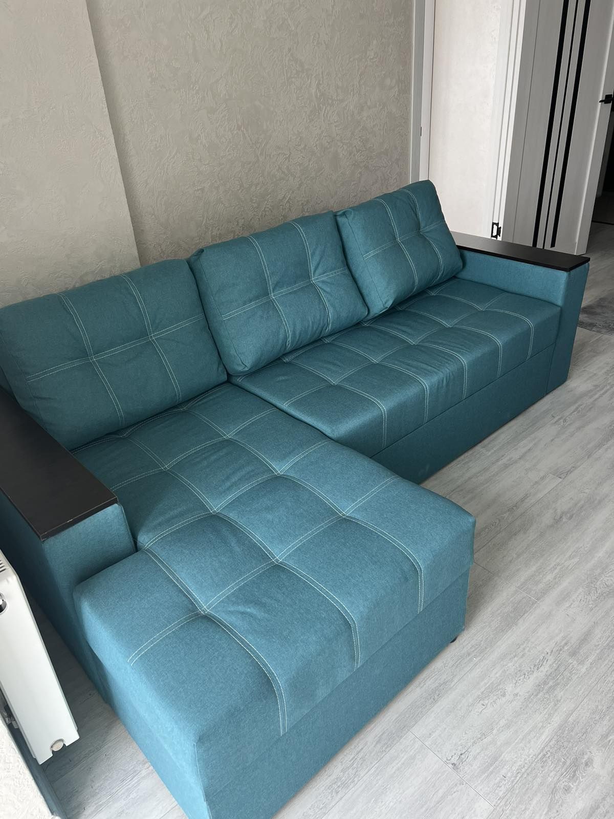 Продаю новий диван
