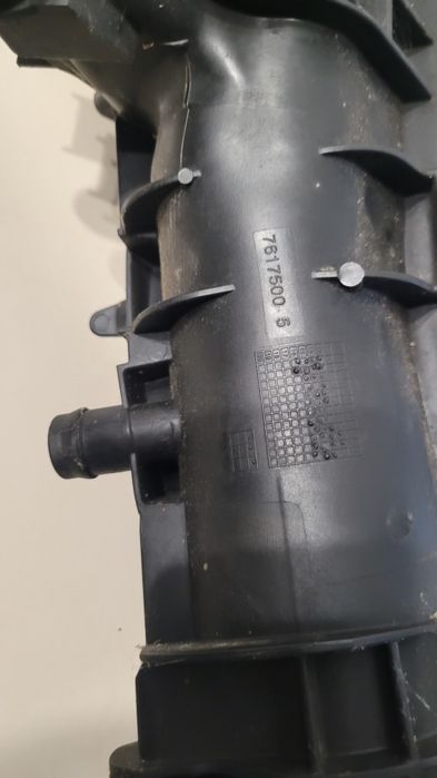 BMW X1 F48 F46 2.8i benzyna 7.6.17500  KOLEKTOR SSĄCY