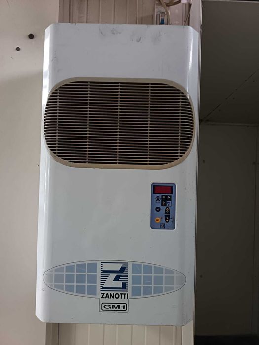 Equipamento de Frio Compacto de parede (refrigerador)