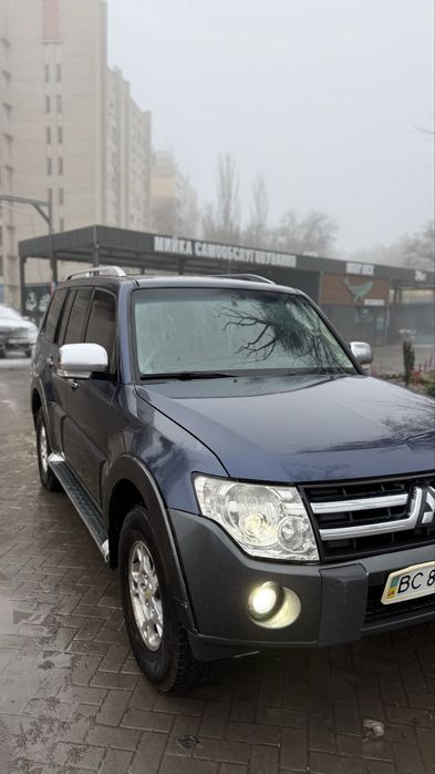 Mitsubishi Pajero Wagon 4
