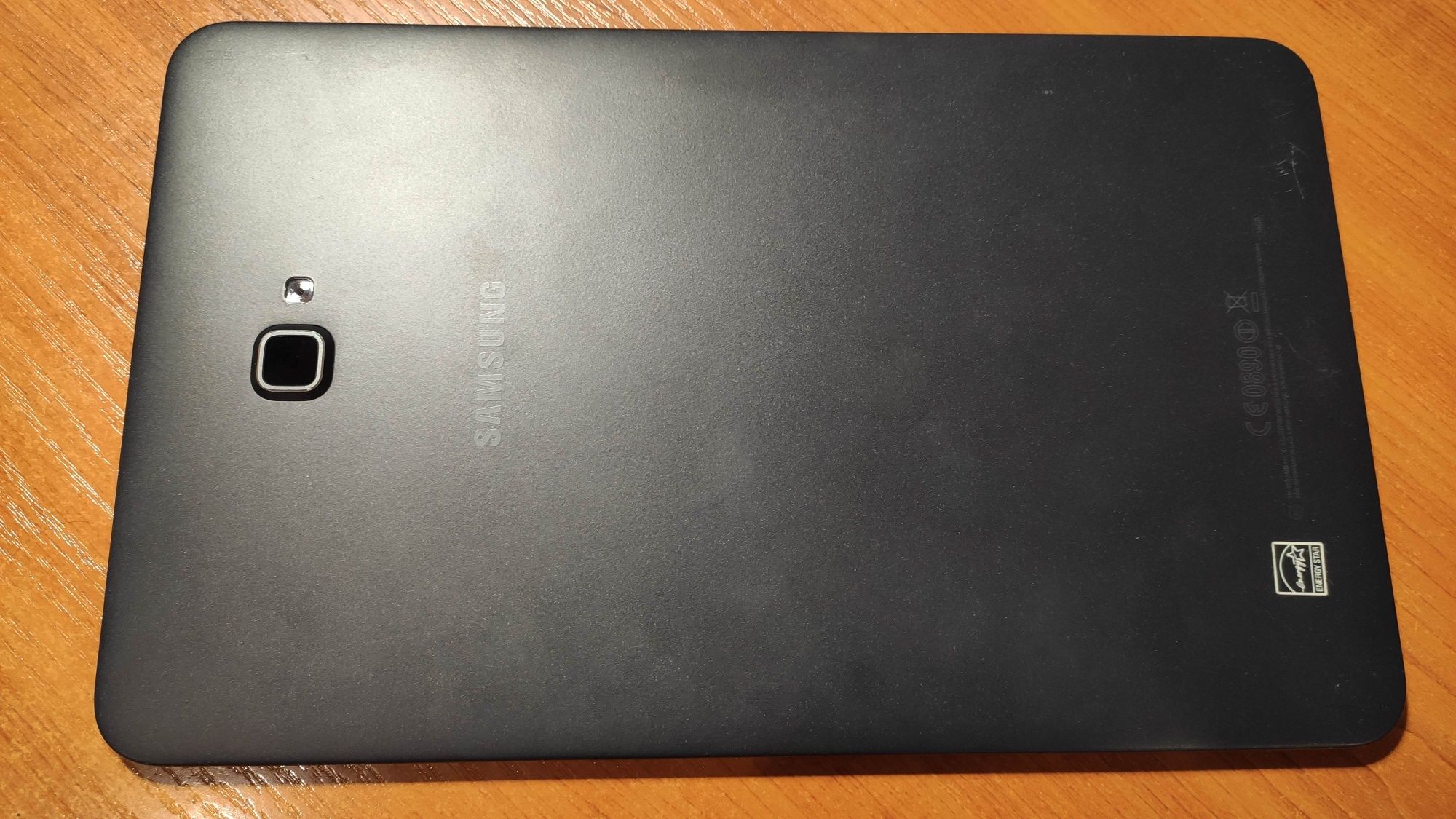 Продается задняя крышка и тачскрин для Samsung SM-T580.