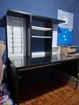 Secretária IKEA grande com vidro