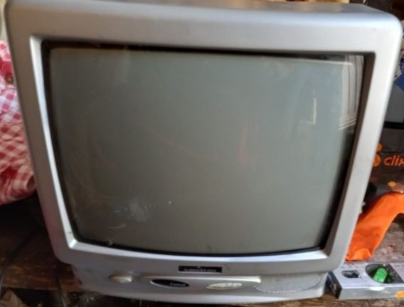 Tv em bom estado