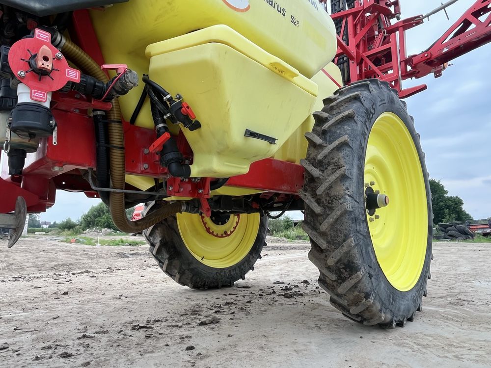 Opryskiwacz Kverneland Rau Ikarus S28