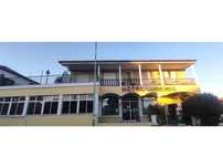 HOTEL 2 ESTRELAS, com um belo espaço exterior, muito bem localizado...