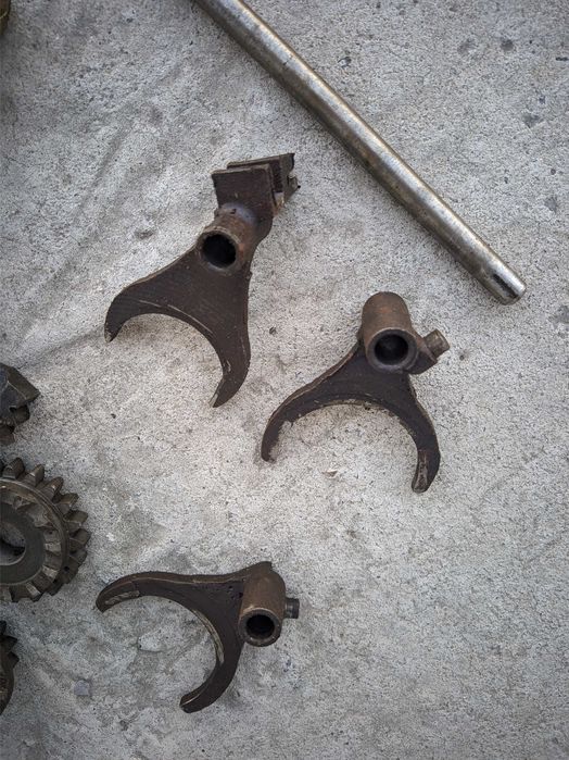 Вилочки кпп мотоцикла днепр мт