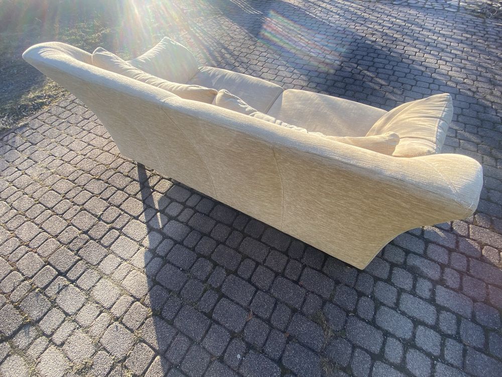 Sofa rozkladana w bardzo dobrym stanie.