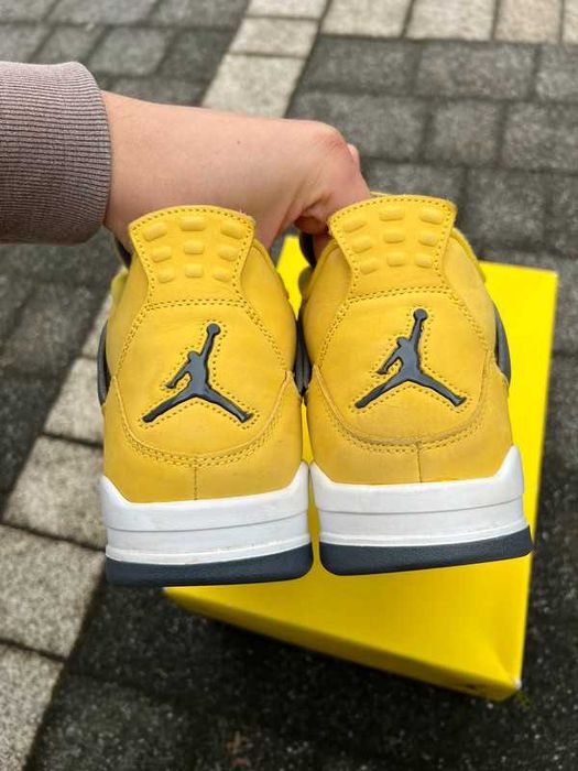 "Buty koszykówki "Air_Jordan_4_retro_tour_yellow_Roz.42