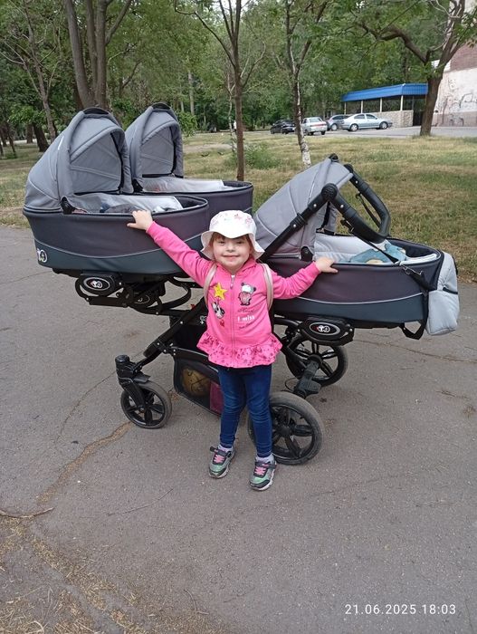 Коляска для трійні  BabyActive