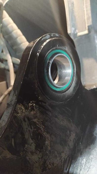 Tulejowanie, regeneracja otworów, naprawa maszyn budowlanych