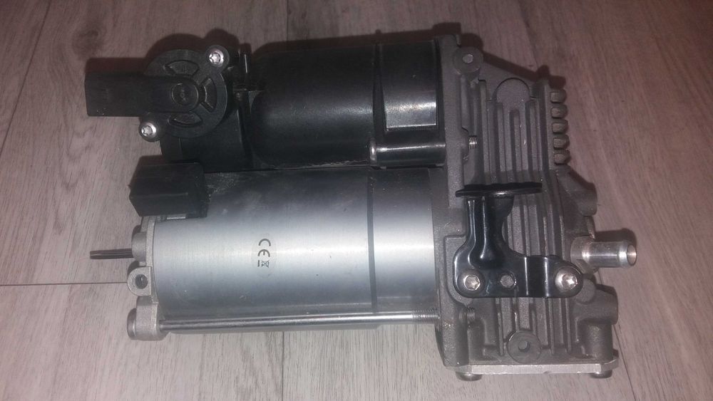 Kompresor sprężarka zawieszenia pompa Mercedes KLASA S W221 C216