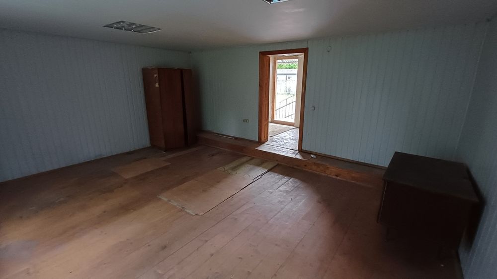 Здам в оренду приміщення та територію