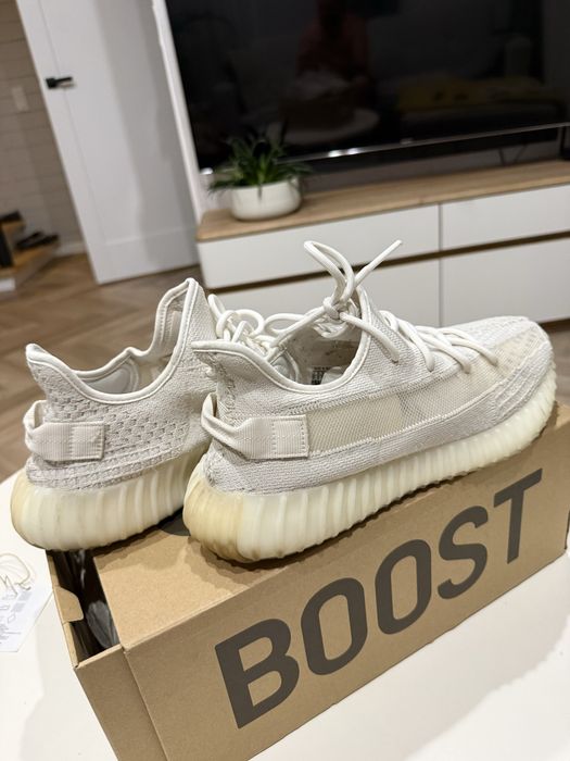 Yeezy boost 350 v2 BONE