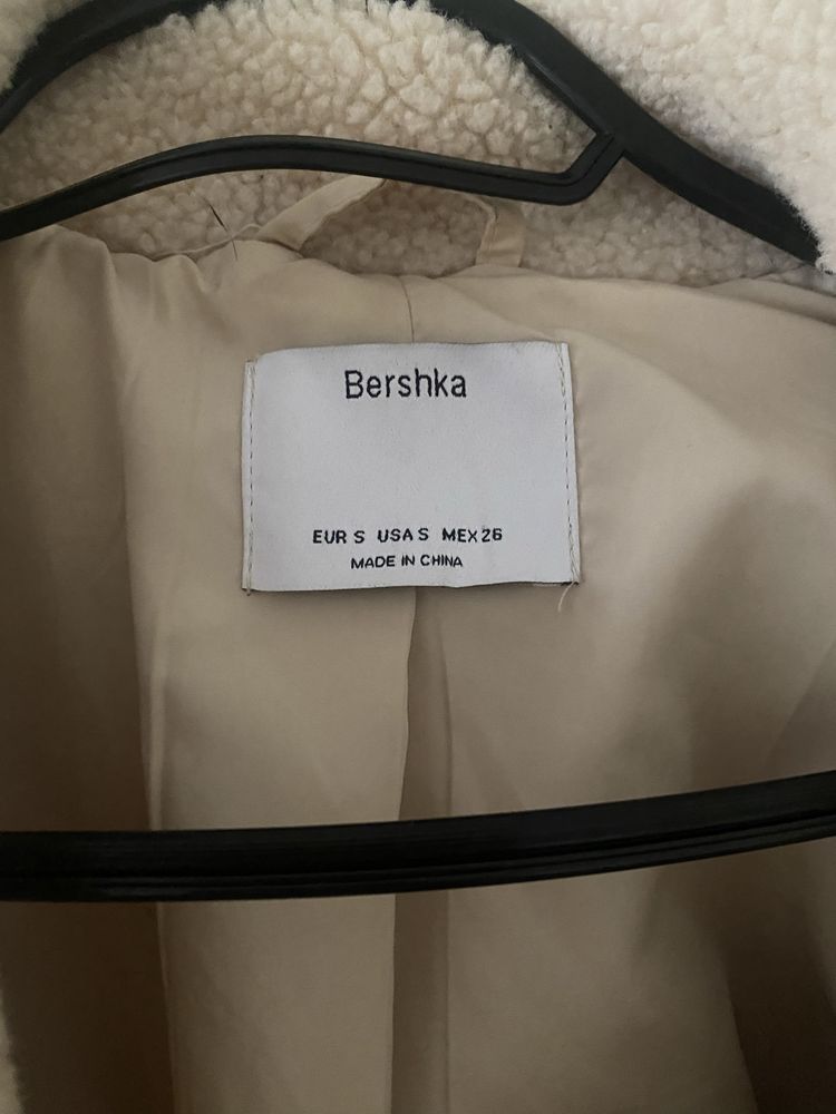 Casaco pêlo bershka