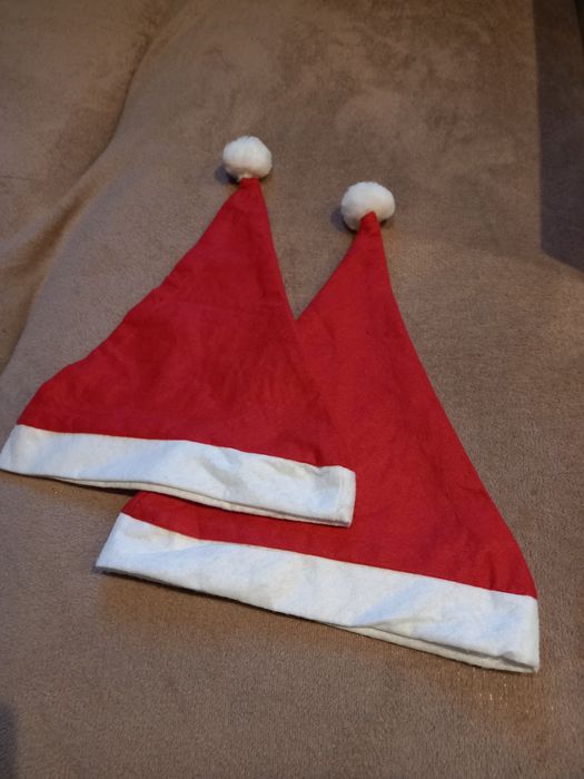 2 czapki św. Mikołaja