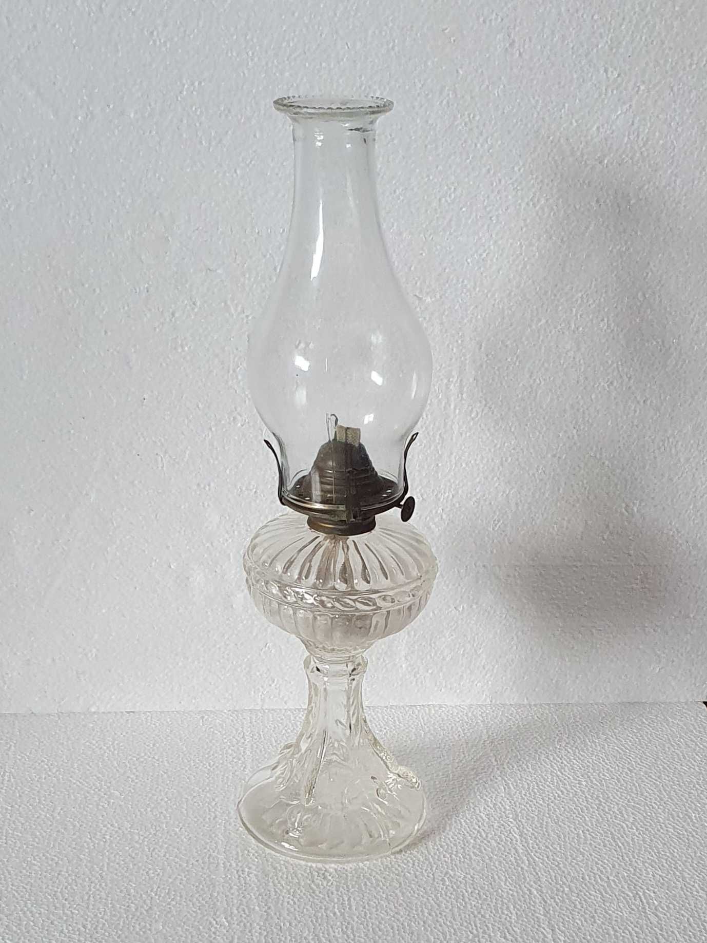 Candeeiro português a petróleo, em vidro - vintage