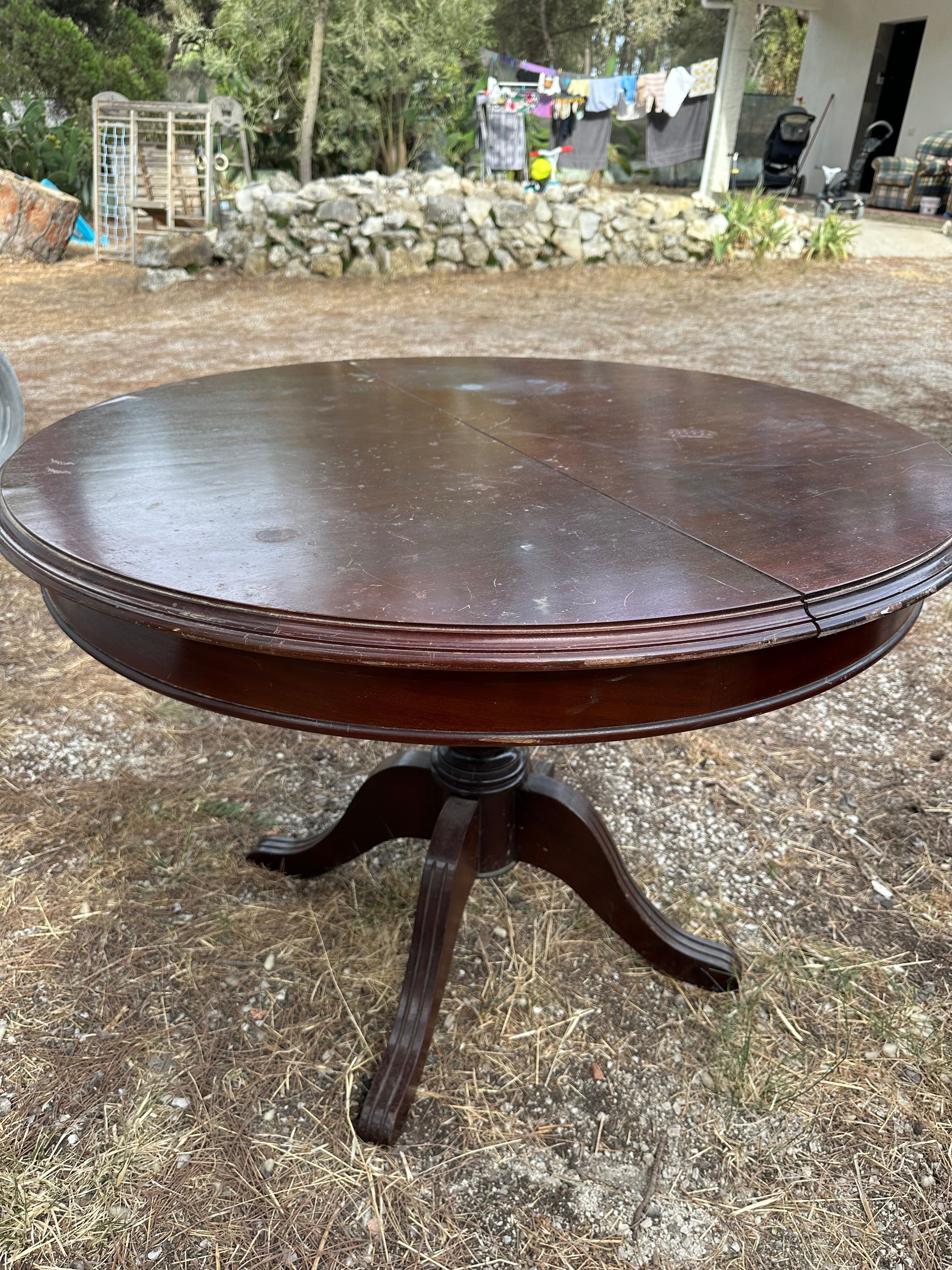Mesa de madeira maciça