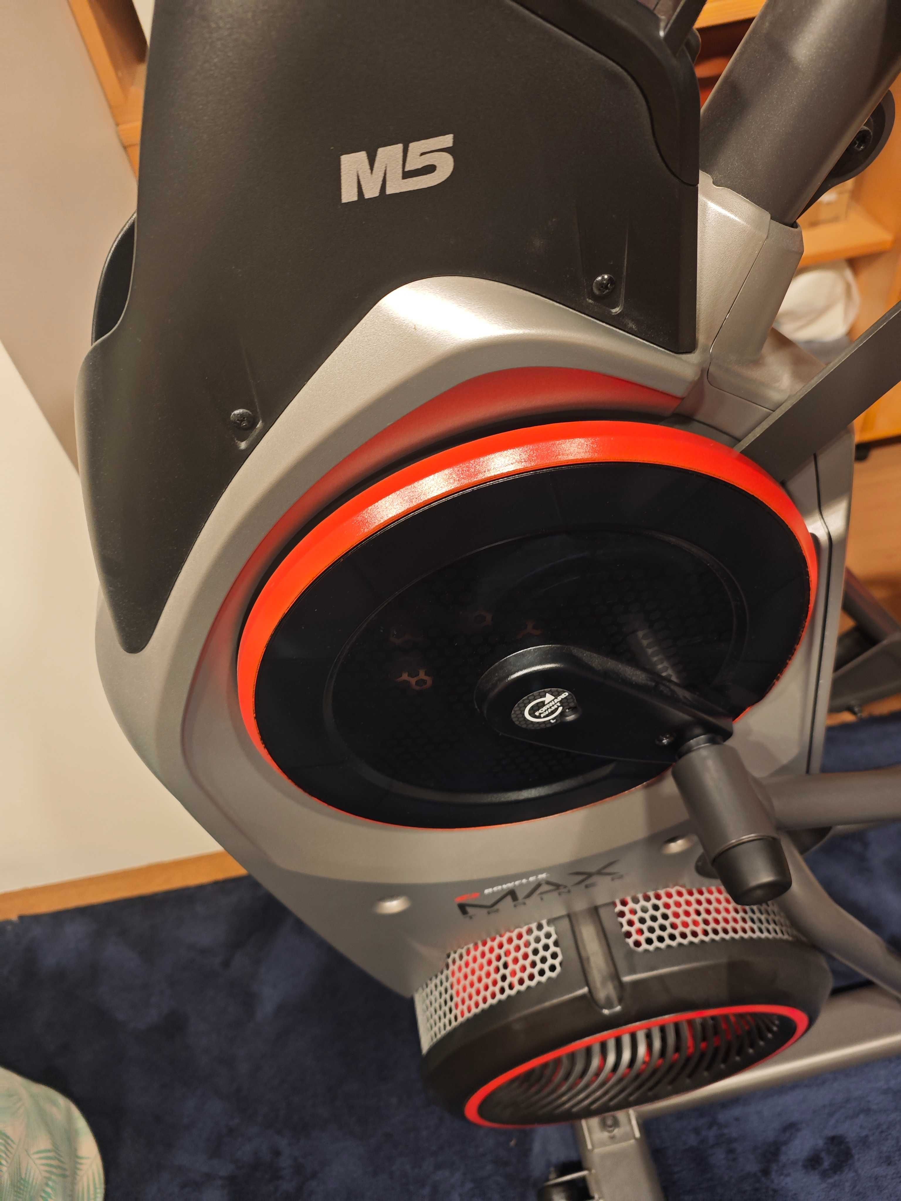 Trenażer orbitrek Bowflex Max Trainer M5