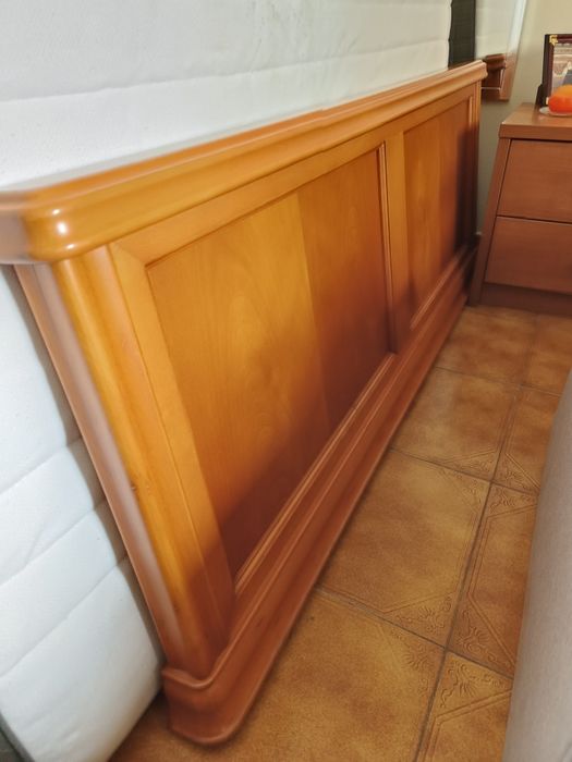 Quarto em Madeira Maciça de cerejeira