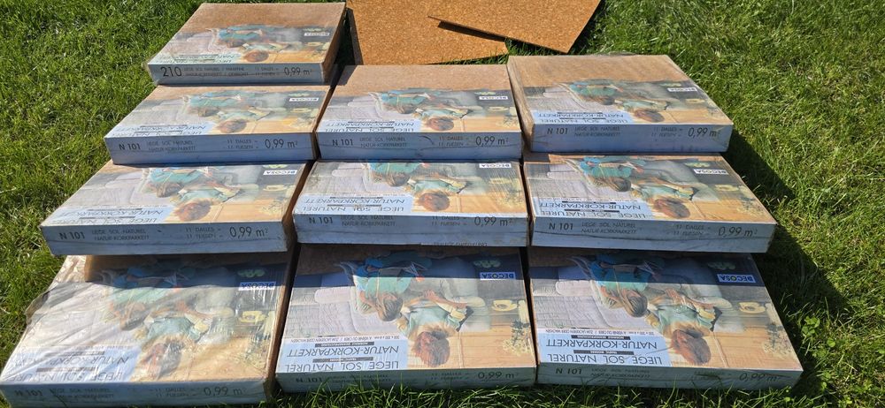 Naturalne płytki korkowe podłogowe KOREK 4x300x300mm  -opak. 0,99m²