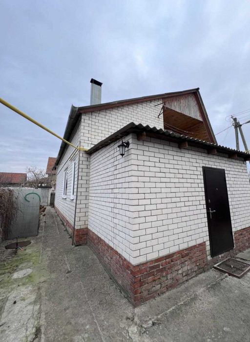 Продаю 2х этажный коттедж в живописном р-не г Мерефа