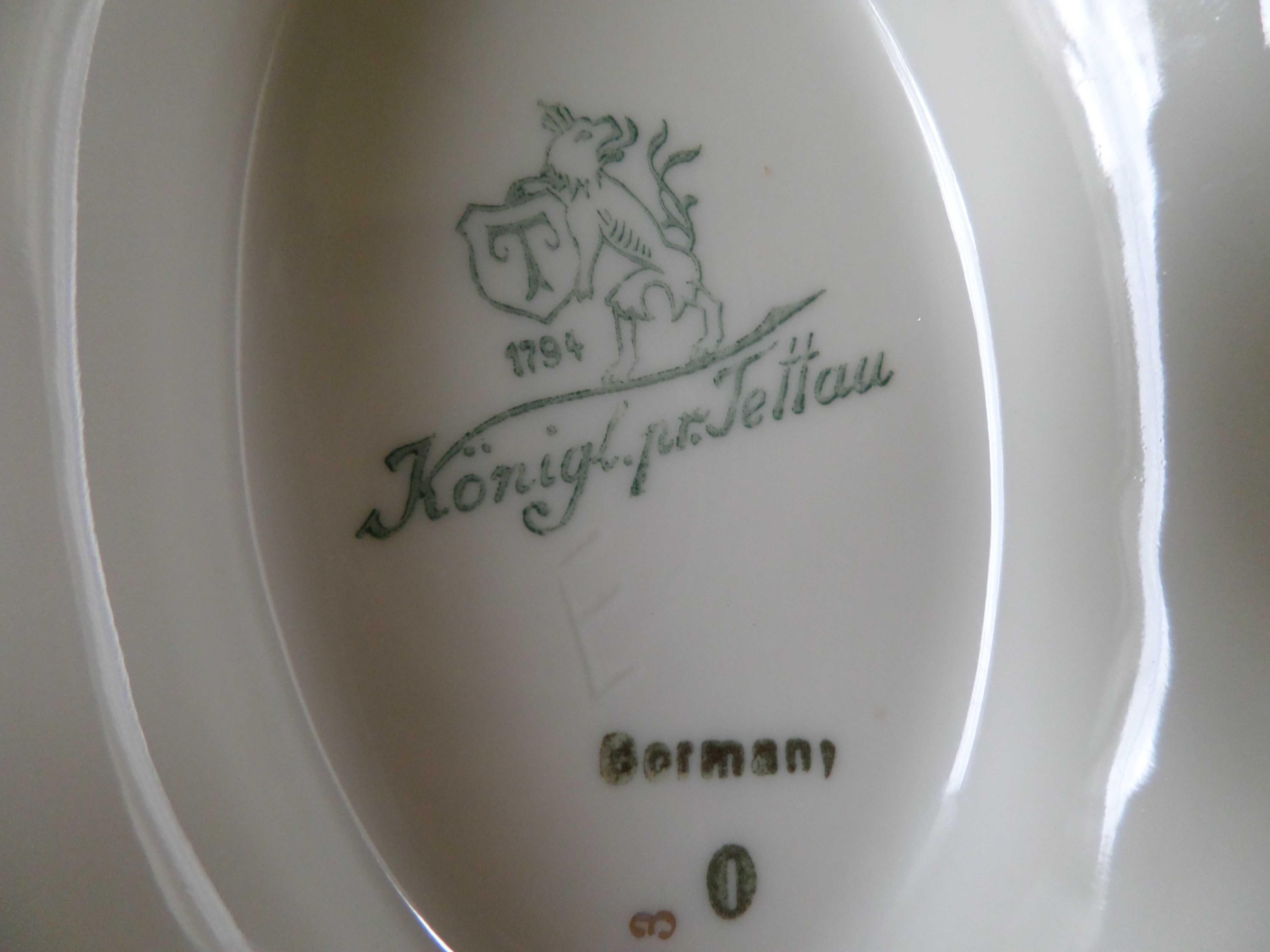 Porcelanowy serwis obiadowy na 12 osób antyk- królewska fabryka Tettau