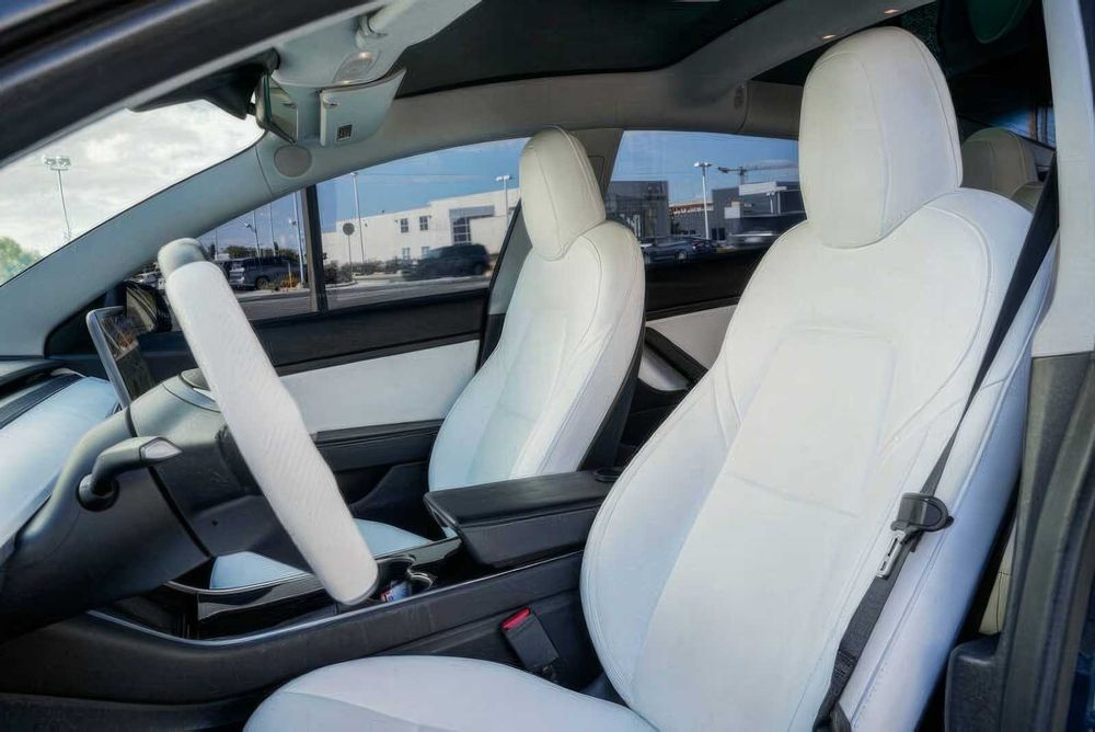 Tesla Model 3 Long Range      2019