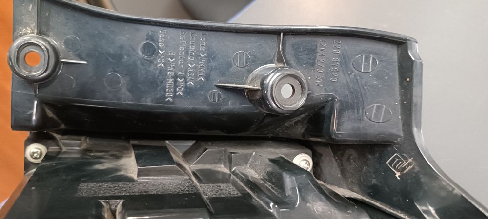 Продам задній ліхтар на Міцубісі аутлендер XL 2008