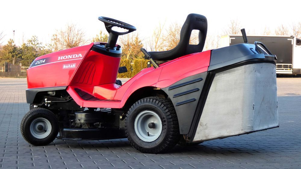 Traktorek kosiarka HONDA 2214 2 Cylindry (050201.5) - Baras