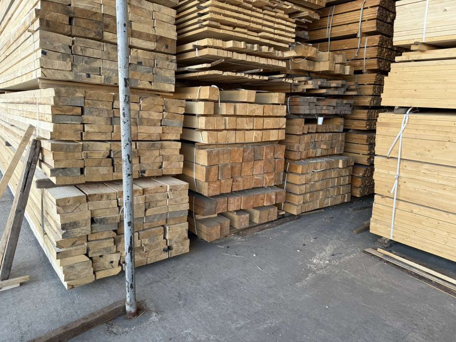 Брус сухий хвойний, пиломатеріали